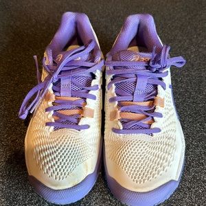 Tennis court shoes ASICS women’s size 5 1/2